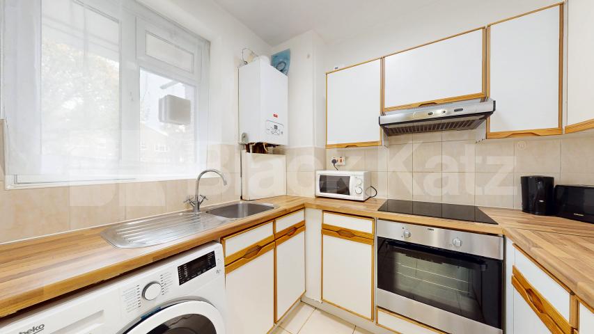 Charming One Bedroom Flat in Prestigious Townshend Estate, St John’s Wood Townshend Road, St Johns Wood